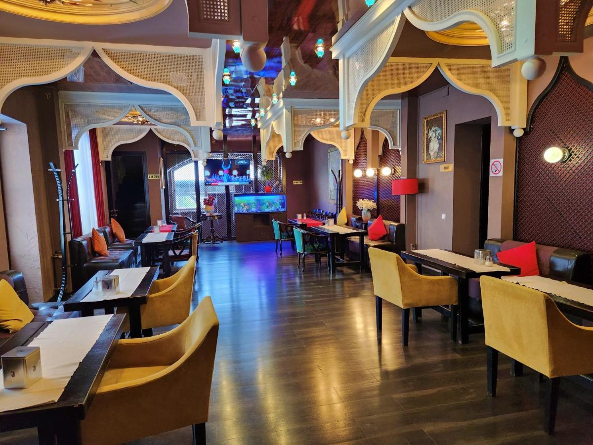 Shadow Boutique Hotel & Spa キシナウ エクステリア 写真