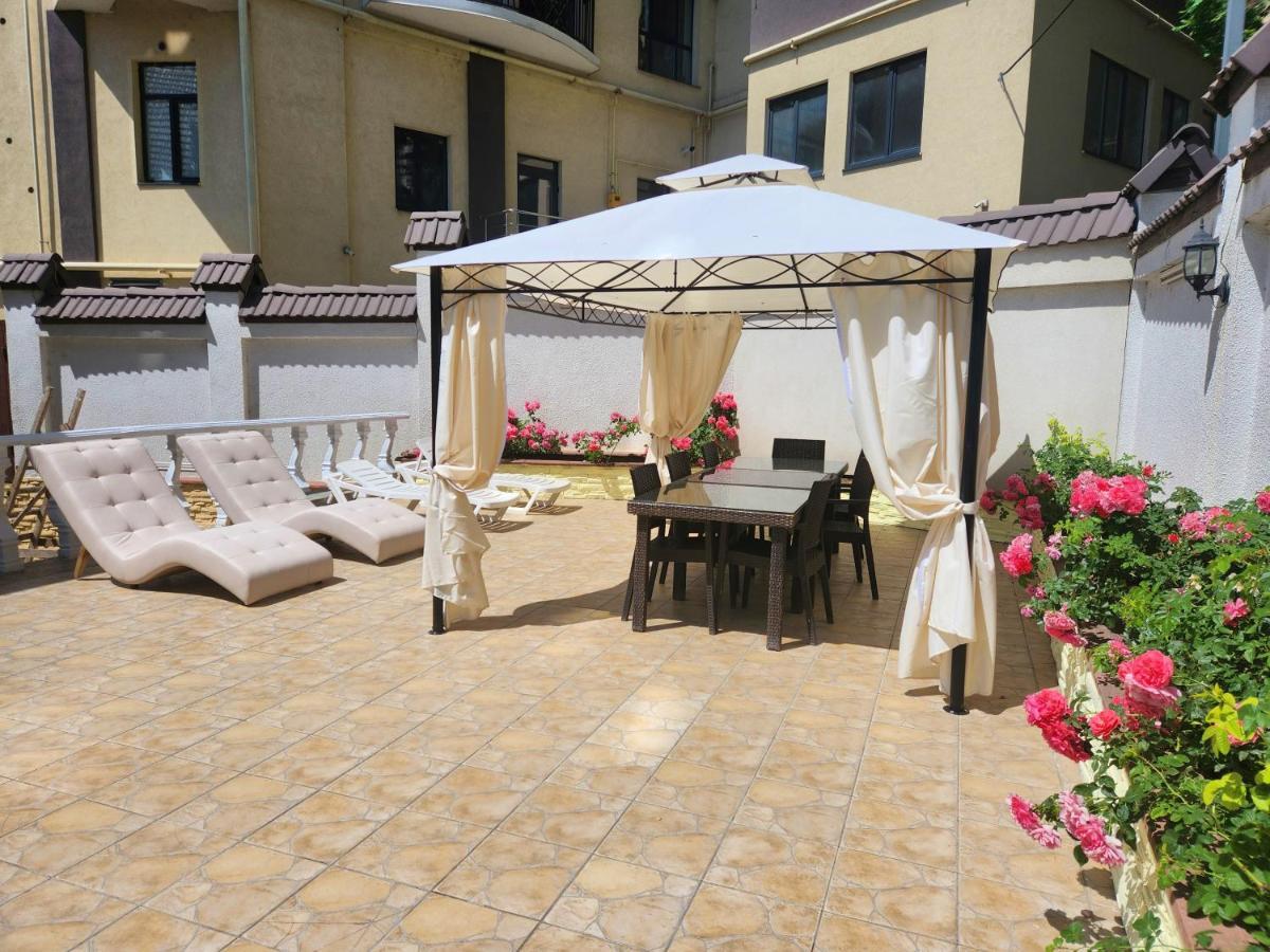 Shadow Boutique Hotel & Spa キシナウ エクステリア 写真
